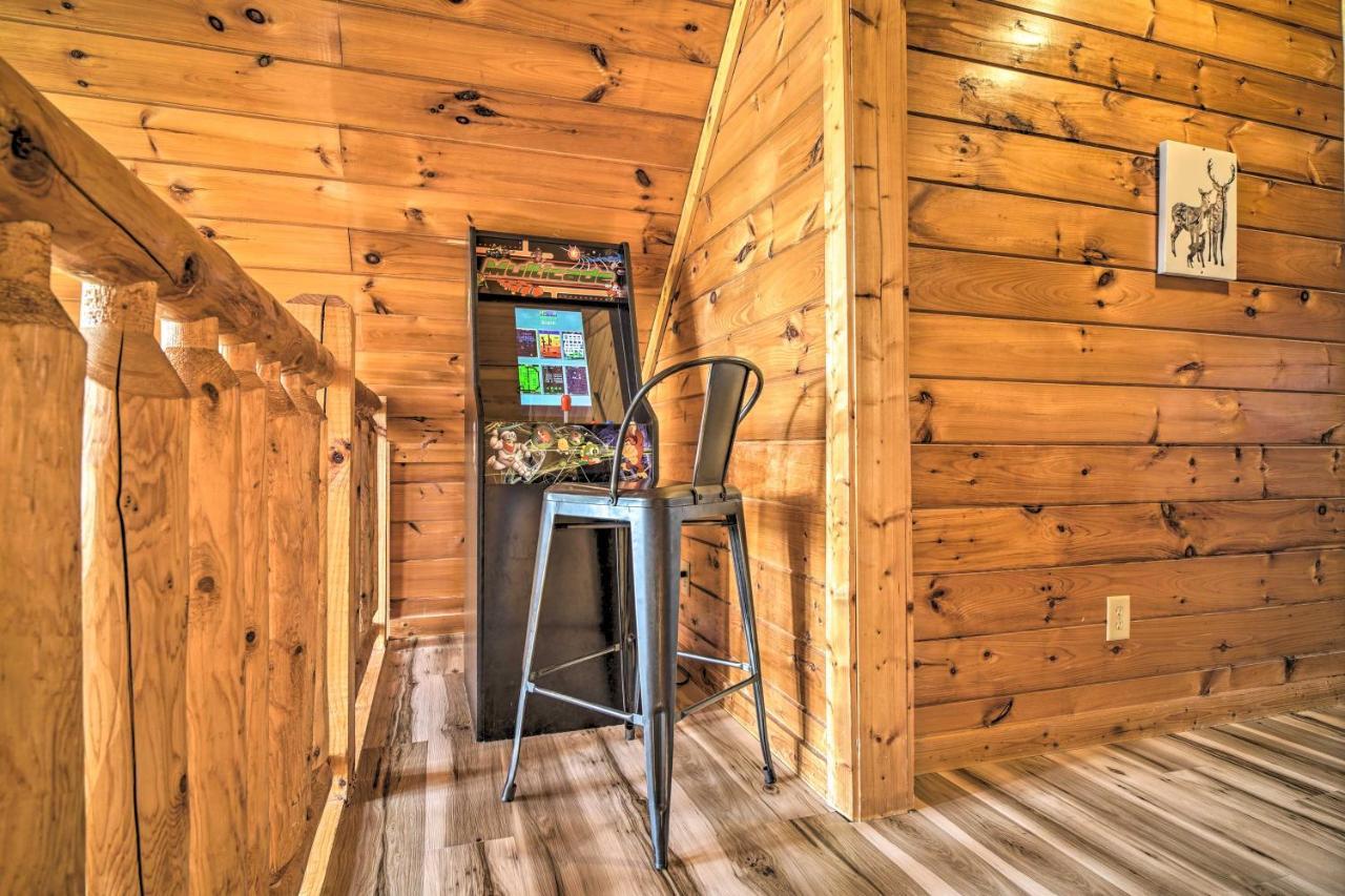 Mountain Pool Lodge Sevierville Cabin With Hot Tub Pigeon Forge Exterior foto