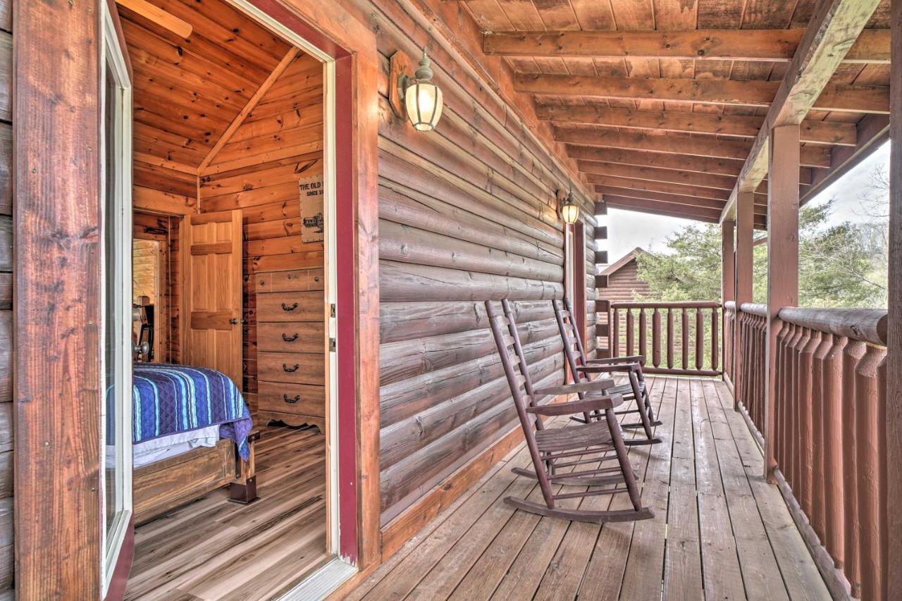 Mountain Pool Lodge Sevierville Cabin With Hot Tub Pigeon Forge Exterior foto